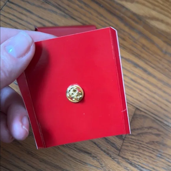 Christian Louboutin gold pin/brooch - Picture 3 of 4